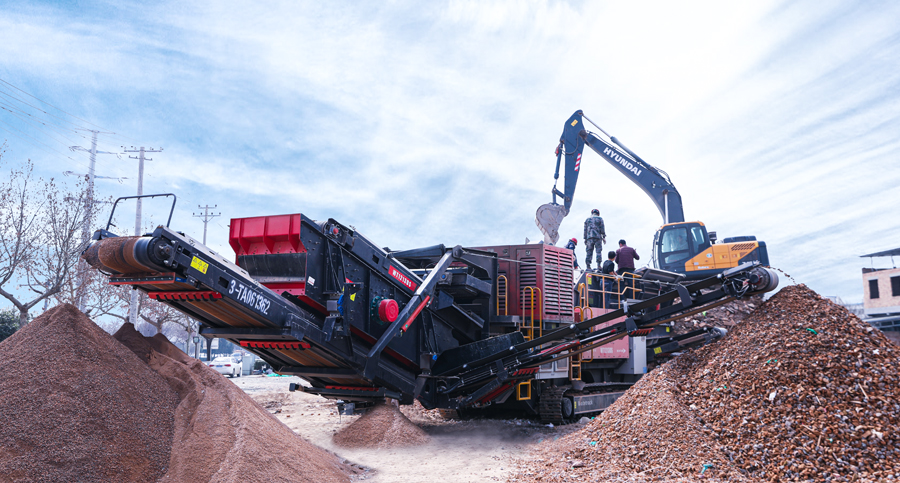 履带式移动破碎站配图